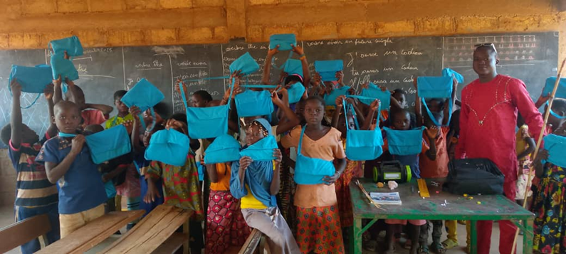 Quatre cent soixante-deux (462) enfants des clubs d’écoute du projet REPERE retrouvent le chemin de l’école dans les régions de Koulsé et de Yaadga.